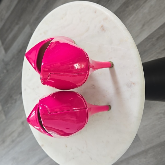 Le Chateau Hot Pink Patent Pointed-Toe Pumps - Picture 5 of 7